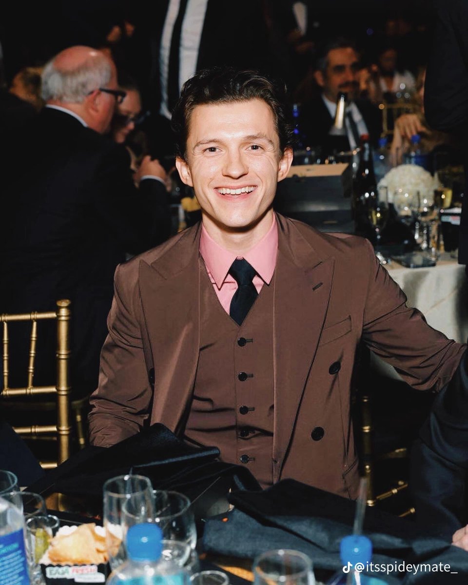 TOM HOLLAND 🤎