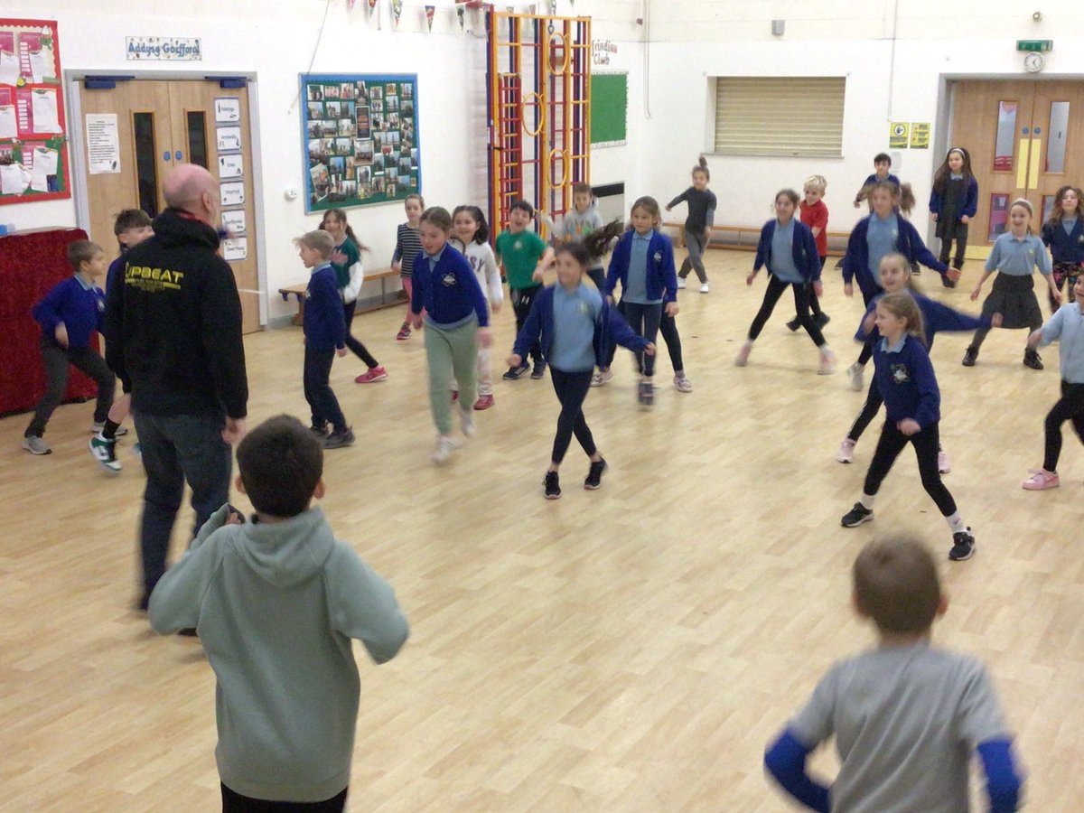 Ysgol Peniel tweet media