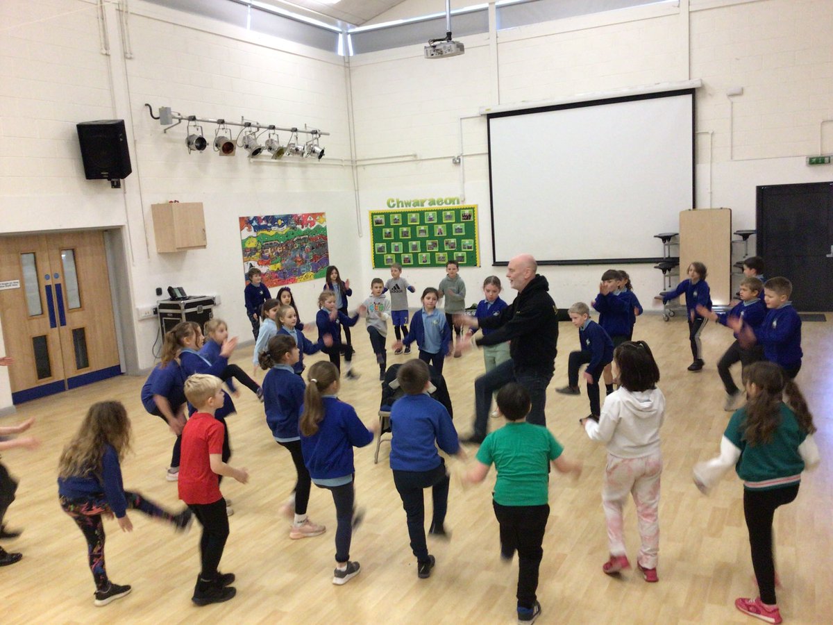 Ysgol Peniel tweet media