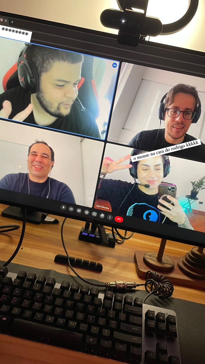 É assim que grandes histórias são escritas e muito feliz de estar trabalhando com pessoas sensacionais como essas 🙏🏻

Se for pra pegar o bonde andando nem me chama, eu gosto é de ajudar a construir ele 😎💻🚀