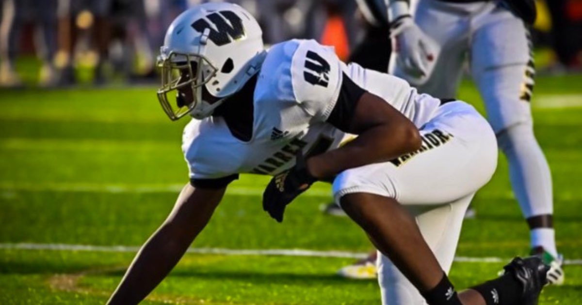 Michigan State offers 2025 Indiana DE Tyrone Burrus… 'He said I have what he’s looking for and he hopes I can help with what they’re trying to build up there at Michigan State…That makes me feel like I must be a good fit to their program.” (On3+): on3.com/teams/michigan…