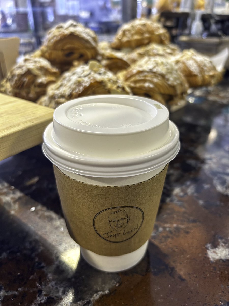 Warm up with our Winter Beverage Menu! Indulge in Espresso Con Panna, Café Au Lait, Americano Misto, and more! ☕️❄️
#winterblues #coffeetime