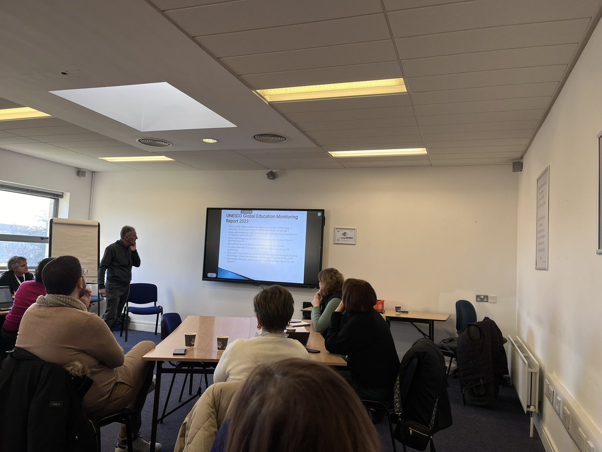 k_dridi's tweet photo. Nouvelle journée au Dublin West Center, 3 conférences : la place du numérique dans les apprentissages, l’inclusion et la lutte contre le décrochage scolaire en éducation prioritaire, la culture de l’Ecole et le leadership @ErasmusPlus @ErasmusplusFR @DareicV @acversailles https://t.co/wtZt2x6MT8