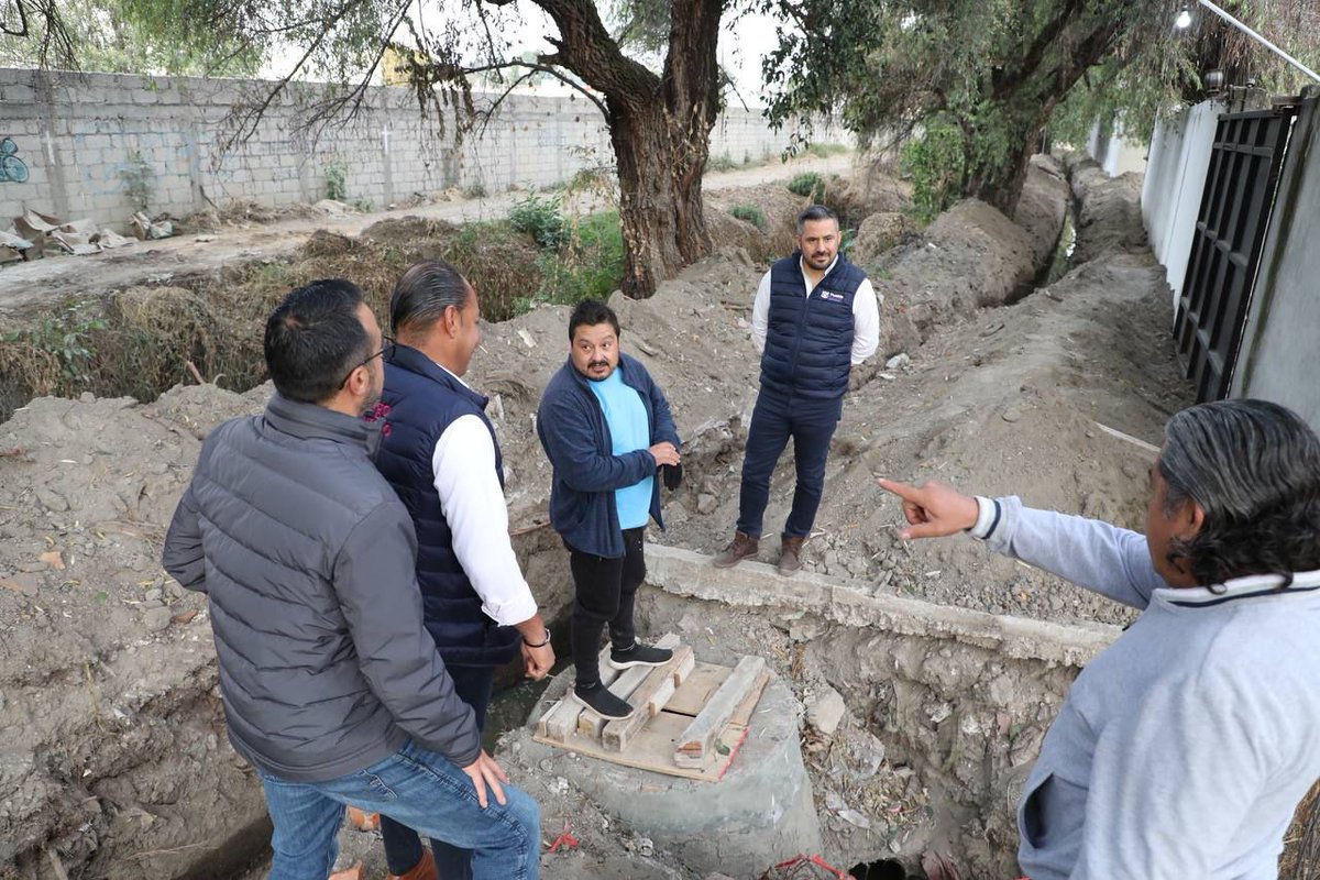 CityofPuebla's tweet photo. Arrancó @PueblaAyto  en la Junta Auxiliar de Romero Vargas las obras de ampliación del Colector Marginal Sanitario Atlaco.

#Puebla https://t.co/XplisVLKb5