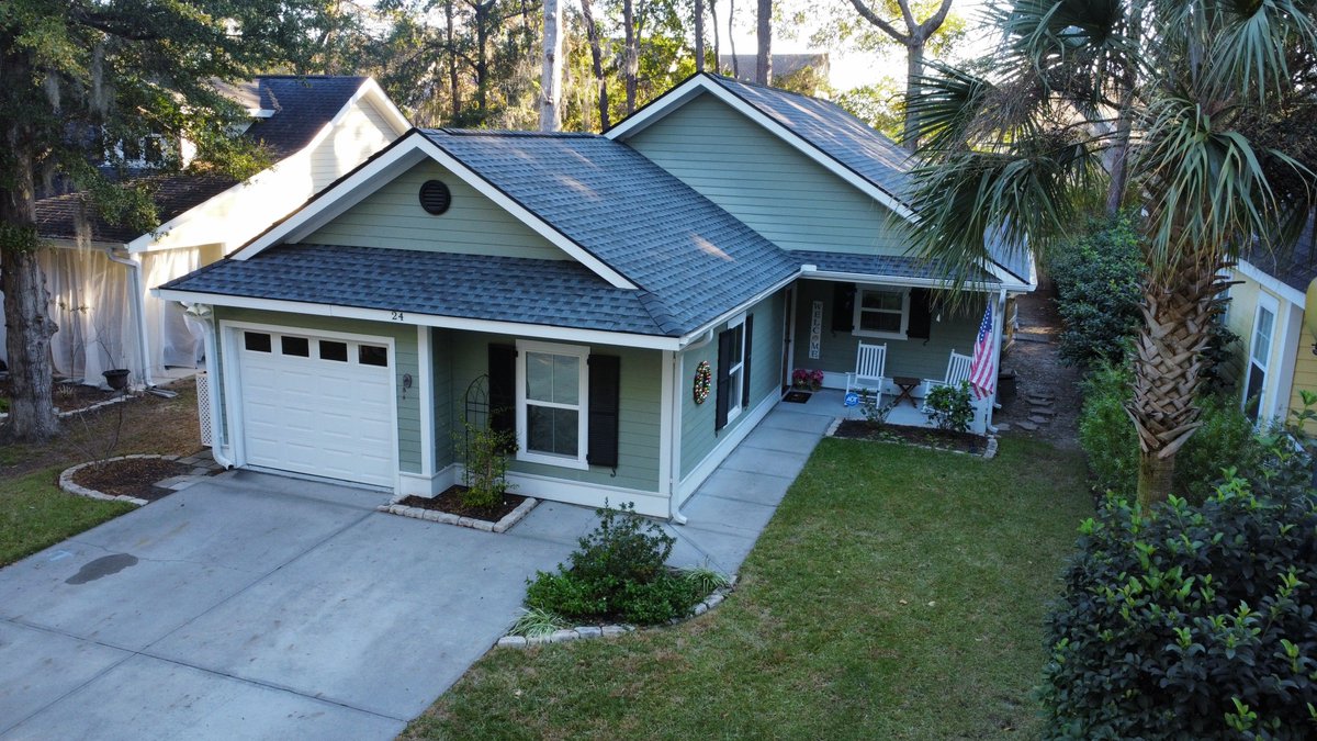 roofingusallc's tweet photo. Transforming dreams into reality! 🏡✨ Roofing USA proudly presents a stunning complete roof replacement on this beautiful Beaufort home. Embracing elegance with Timberline HDZ Shingles in Pewter Grey, we've elevated both style and durability. https://t.co/BuVuH3RRWb