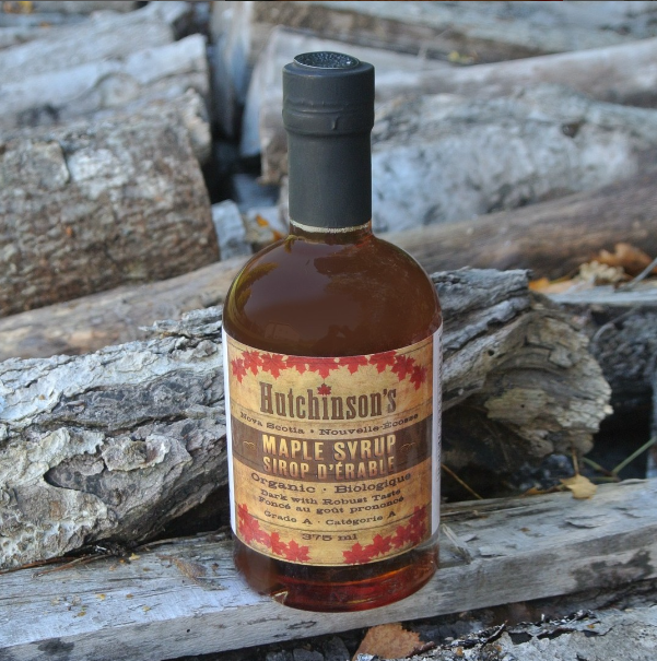 hfxconventions's tweet photo. Meet @hutchinsonacres, in the Annapolis Valley, NS. Chris &amp; Anna Hutchinson, the dynamic duo behind Hutchinson's Maple Products, craft over 75,000 liters of Certified Organic maple syrup annually on their 900-acre farm. Supporting local never tasted so sweet! 🍁 #LocalProgram https://t.co/NVgVHZwmcX