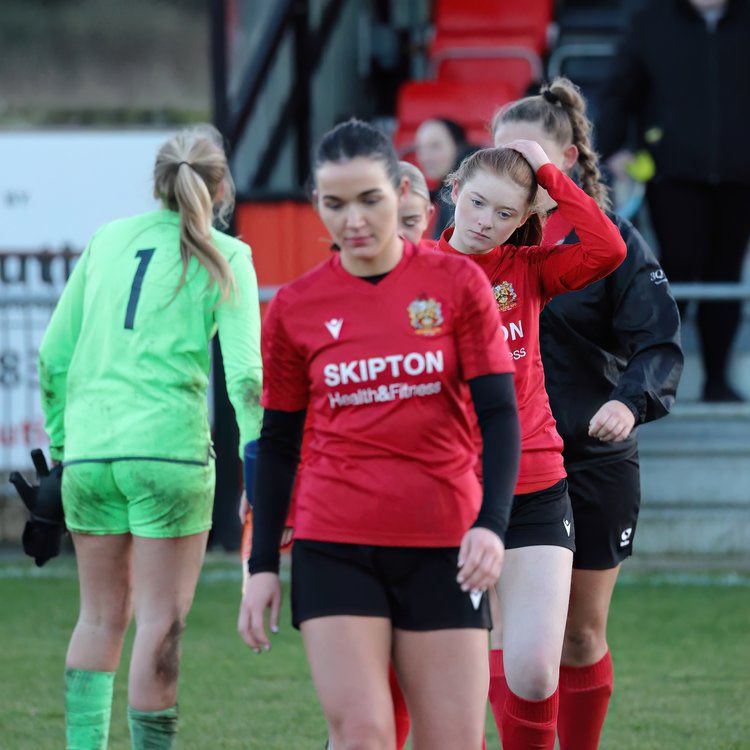 SilsdenLadies's tweet photo. More photos from this weekends County Cup tie.

Brilliant Photos courtesy of: https://t.co/boEoHz7kvL

Thanks to our sponsors:

GMB Union
Skipton Health &amp; Fitness
Gasmech (UK) Ltd 

#thisgirlcan #upthesils https://t.co/s2czTmpSlc