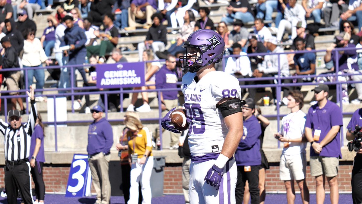 The__Bluebloods's tweet photo. FCS Football Front Page: Jan. 17
▫️ Holy Cross QB Matthew Sluka Transfers To UNLV
▫️ Furman TE Mason Pline Accepts Shrine Bowl Invite
▫️ Tulane QB Carson Haggard Commits To ACU
▫️ Youngstown State Signs Marian DL Tyler Bukur
📰: https://t.co/DnFm9ydiyq
📸: @zachmckinnell https://t.co/8eEL7W02gK
