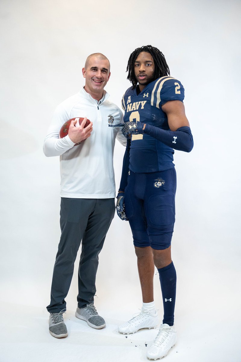 Had a great time on my official visit at THE Naval Academy @Beasley__F @BigGreenIndian @NavyFBrecruit @NavyCoachYo @CoachJ_Williams @_CoachNew #GATA #AGTG