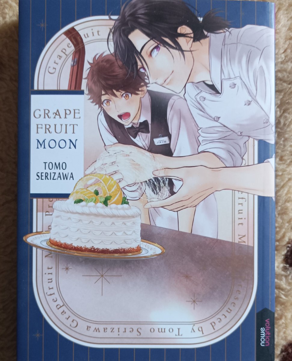 YumyMagicWorld's tweet photo. Grapefruit Moon (@nowevolution) 

Segundo BL cuqui de Tomo Serizawa que leo, me ha sorprendido que haya 3 capítulos bonus aparte de los 2 "principales".

El aura pastelera me ha endulzado un montón 💕 ¡Se me hacía la boca agua! https://t.co/JvIcRsHnTG