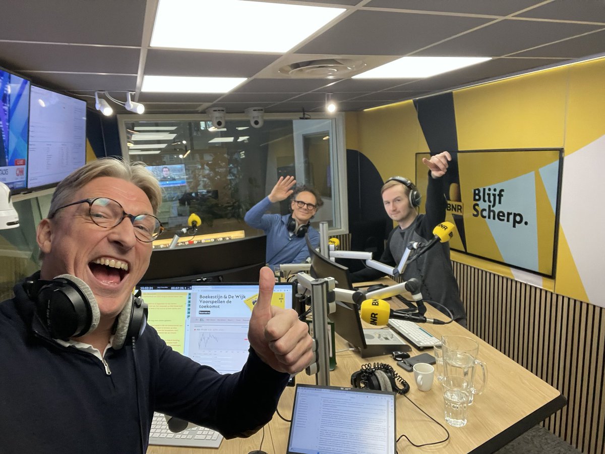MennoWeij's tweet photo. Rara, waar was ik? En @ikbenechtben en @joevanburik: jullie 🤐 https://t.co/yfisU5ckOd