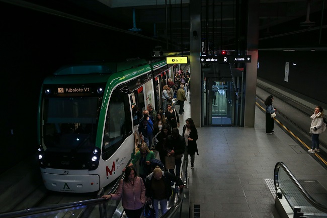 El <a href="/MetroGranada/">MetropolitanoGranada</a> alcanza su cifra récord con más de 14 millones de viajeros transportados en 2023

Supera en 2,4 millones la anterior mejor marca del metropolitano, que databa de 2019, antes de la pandemia
👇👇👇
elindependientedegranada.es/economia/metro…