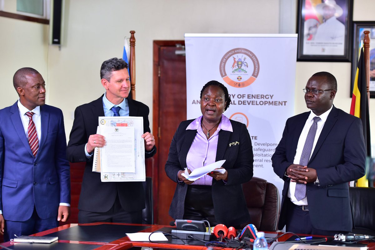 Thrilled to announce that RRM has been granted a Large-Scale Mining License in Uganda! 🌍 A heartfelt appreciation to @MEMD_Uganda , @4_dgsm , @OPMUganda , @AttorneyGeneralUg , and @CGV_UG for their unwavering support in making this possible.