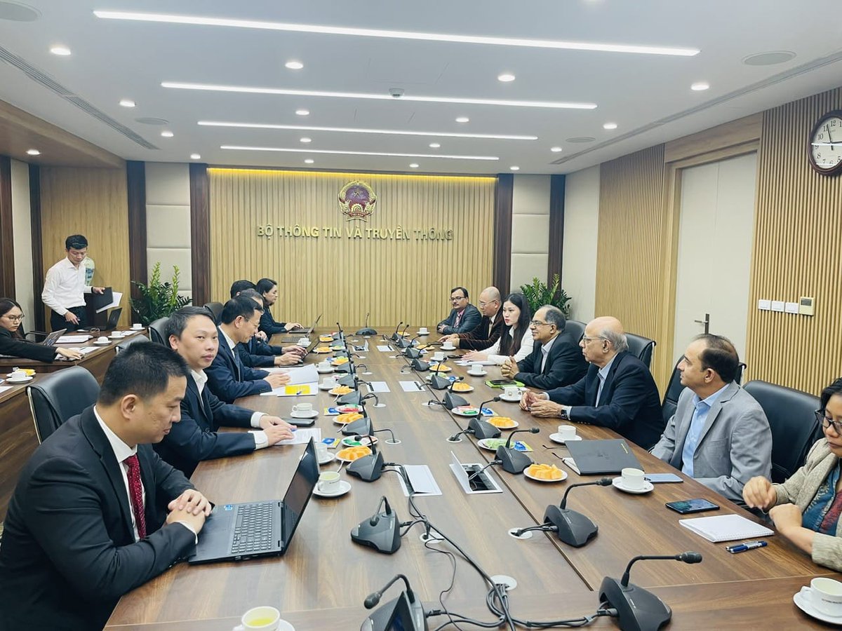 India in Vietnam (@ambhanoi) on Twitter photo India's iSPIRT presented digital transformation experiences to Viet Nam's Minister of Information and Communications and cooperation opportunities drawing upon India Stack to VNPT, VINASA and Viet Nam's National Innovation Centre this week.<a href="/MEAIndia/">Randhir Jaiswal</a> <a href="/IndianDiplomacy/">Indian Diplomacy</a> <a href="/DDIndialive/">DD India</a> India's iSPIRT presented digital transformation experiences to Viet Nam's Minister of Information and Communications and cooperation opportunities drawing upon India Stack to VNPT, VINASA and Viet Nam's National Innovation Centre this week.<a href="/MEAIndia/">Randhir Jaiswal</a> <a href="/IndianDiplomacy/">Indian Diplomacy</a> <a href="/DDIndialive/">DD India</a>