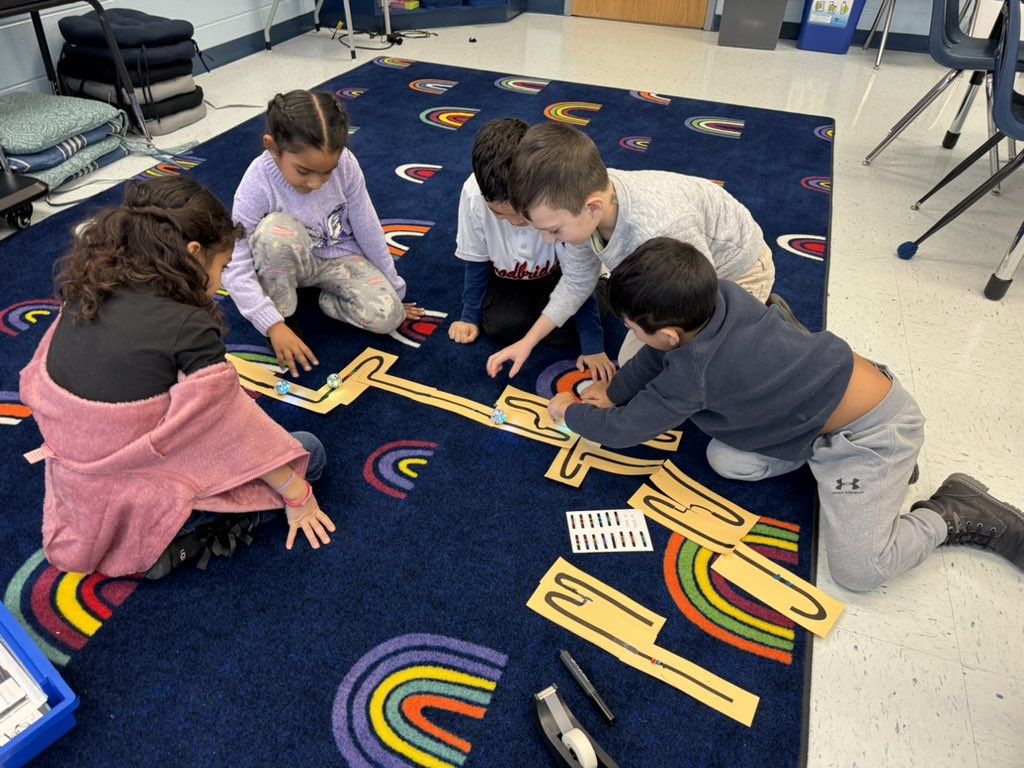 1st graders working on programming with <a href="/Ozobot/">Ozobot</a>