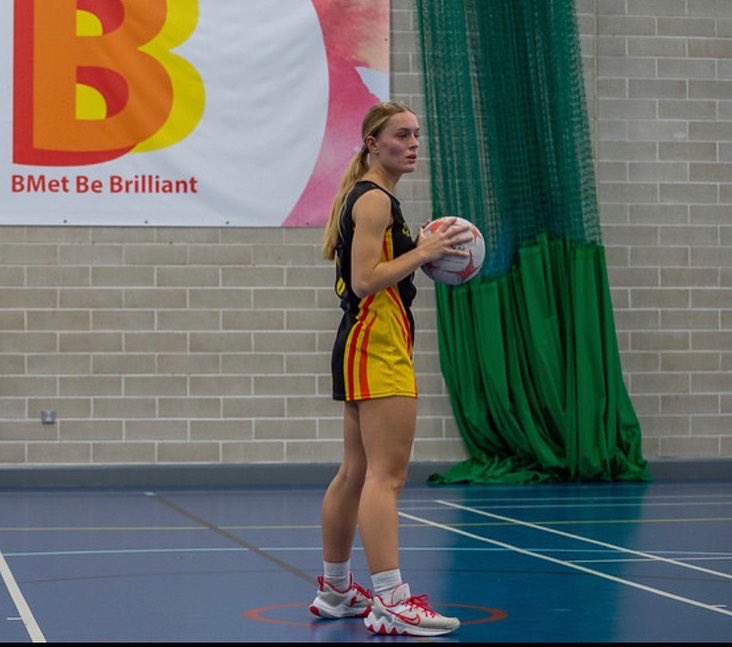 BMet 1s  vs Hartpury 1s in the cup match. We were own in 1st quarter 18-9. In the 2nd quarter goal for goal for majority and we edged the quarter win by 2 goals. End result 60-44 to Hartpury, fantastic competitive match ❤️🖤 POM Thea Adams &amp; Caitlin Arthur👏 <a href="/BMetC/">BMet</a> <a href="/AoC_Sport/">AoC Sport</a>