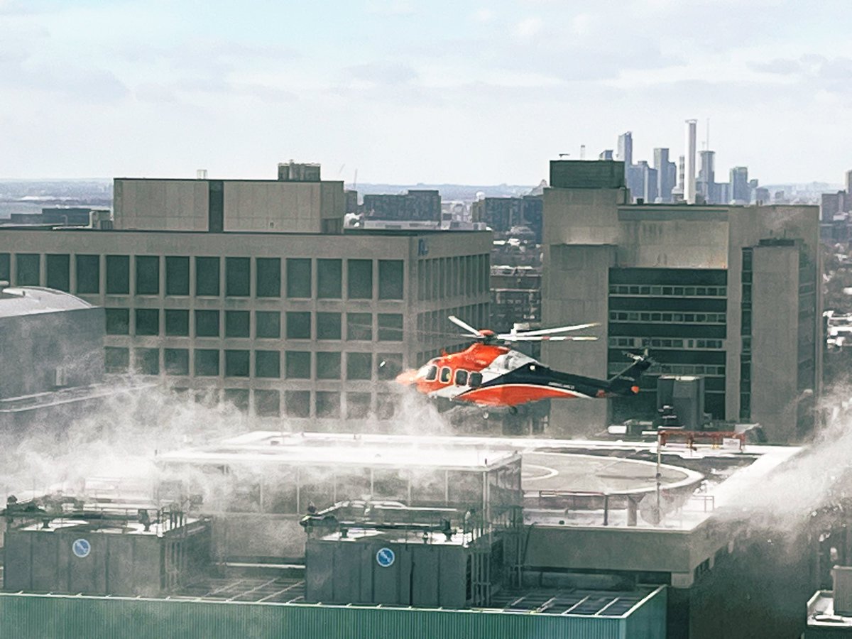 Snow clearing @sickkids style! (And nice landing @Ornge!) View from new @SickKidsCCM office floor - impressive & only a little bit distracting! #pedsicu #ilovehelicopters