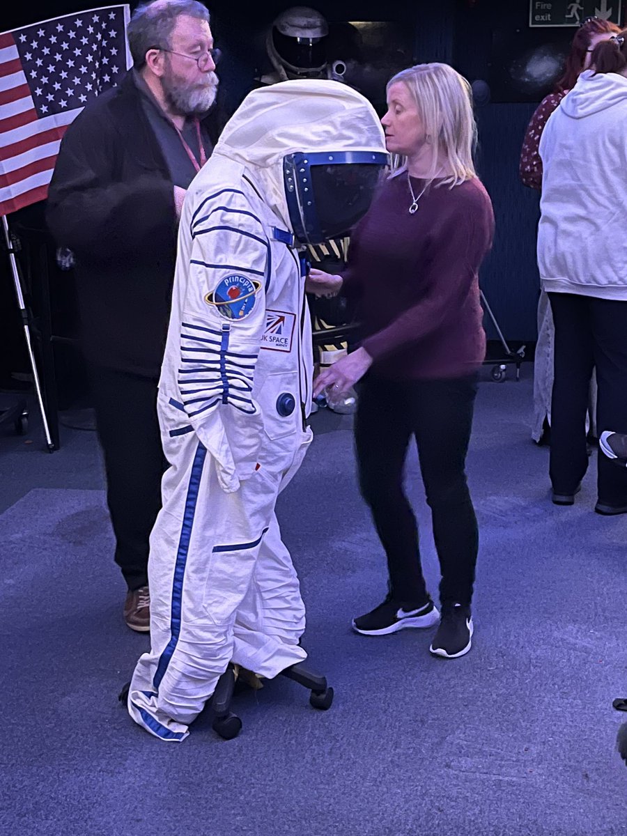 barton_kell's tweet photo. 2/2 through touch, sound, heat, cold and weight we gained a better understanding of the planets and gravity in a very ‘hands on’ way meaning that everything was presented without the need to see.

We love working on this project with the museum 👍

#MakeArtsAccessible https://t.co/TDpkcGru2Z