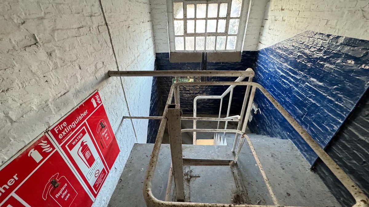 TDickenbrok's tweet photo. Lost Place in Ostwestfalen-Lippe. 
Auf dem ehemaligen Hammersmith-Areal gehts bald los mit dem Umbau. 

#herford #hammersmith #bildungscampusherford #presse https://t.co/2Uq5rGHhK7