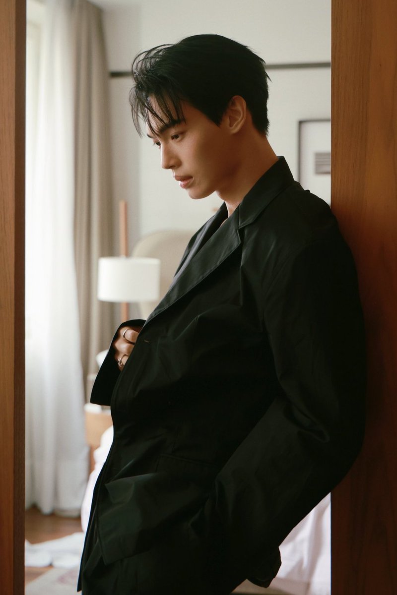 คุณชาย ในรั้ว ในวัง 

WIN BA PRADA MFW24
#PradaFW24xWIN
#PradaFW24 #Prada <a href="/Prada/">PRADA</a> 
#winmetawin <a href="/winmetawin/">Winmetawin</a>