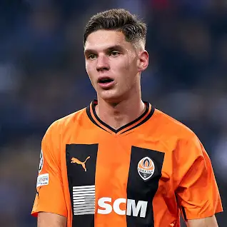 Georgiy Sudakov has capped off an outstanding 2023 and claimed the Ukrainian Premier League MVP.

Voted by the league’s managers, the Player of the Year award comes after a season in which he led Shakhtar Donetsk to a 14th Ukrainian Premier League title. 

The talented