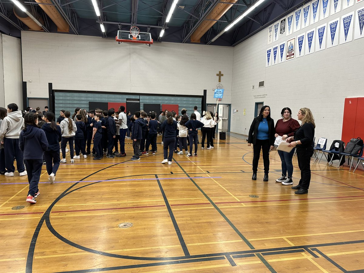 Thank you @stJOANchs staff and students especially @SJA_Thunder Peter Agati and Rose Basciano for organizing the Inaugural Indigenous Winter Games. A big step in our journey of reconciliation. Thanks to our associate schools for participating 💪🏻❤️