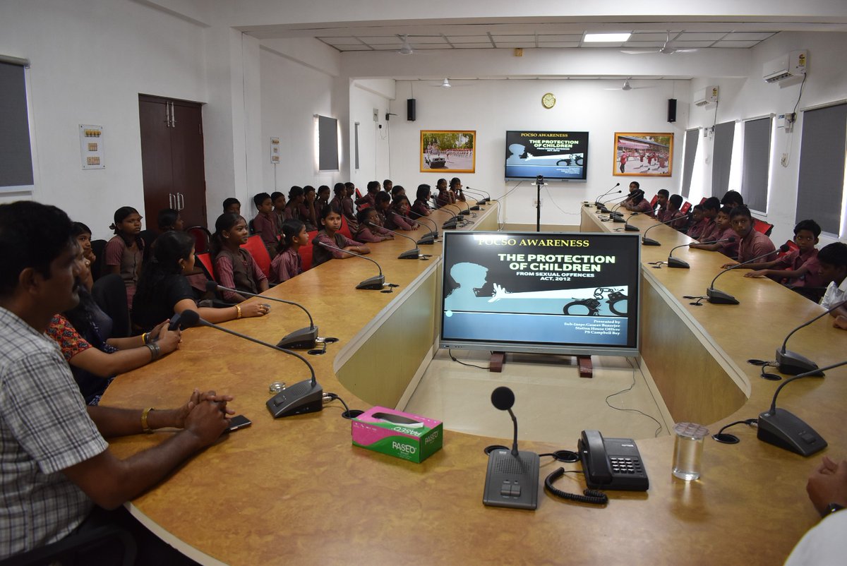 AndamanPolice's tweet photo. On 17-01-2024, #PTSProthrapur welcomed 45 bright minds & 2 teachers from Govt. Middle School Brookshabad. A day of enlightenment on law enforcement, featuring eye-opening sessions on Cyber Crime, POCSO Act, and Drug Abuse. https://t.co/8bEsO5Huvk