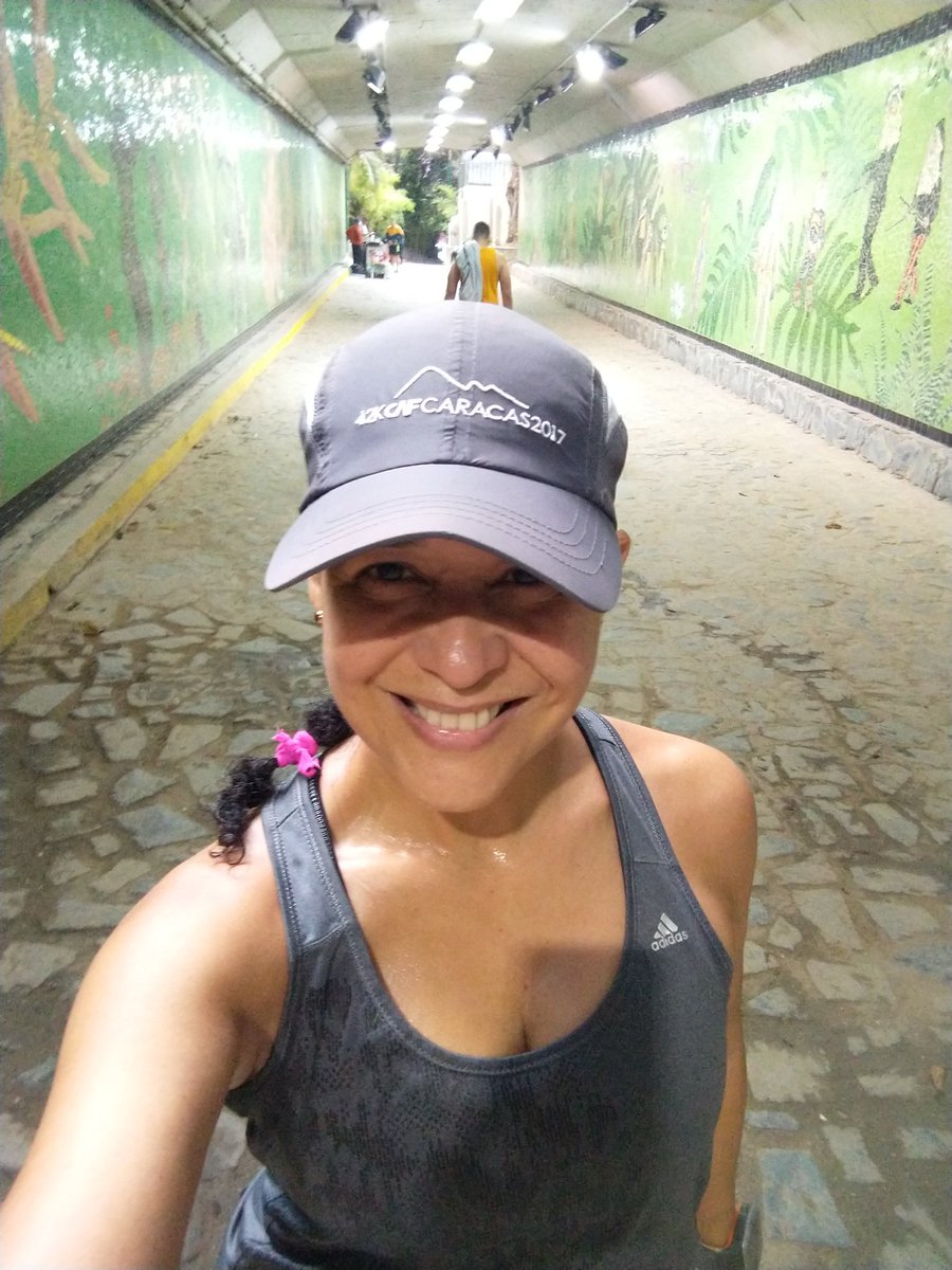 KER___________'s tweet photo. A ver si me sueltan éstas gripecitas de una buena vez... 🙄
Un poco de fuerza y resistencia pa' este cuerpecito, despacito🐢, vamos con calma 💪🏼😎 rumbo a los 21k de @maraton_CAF 🙌🏼🔥
#DaleKer #Despacito #RunKeRun #Correr #MaratonCaf #Retate @MeEncantaCorrer https://t.co/gYBaOdXP4T
