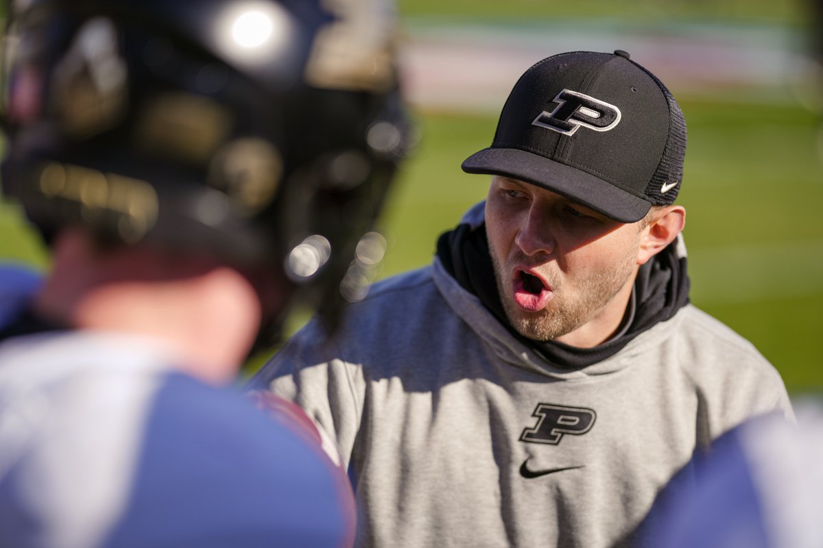 Purdue Football (@boilerfootball) on Twitter photo To be the best, you have to learn from the best 👏
Congrats to @CoachOB_Purdue on being named the National Safeties Coach of the Year by <a href="/OurCoachingNet/">Our Coaching Network | A Football Coach Community</a>! He led FWAA Defensive Freshman Player of the Year @dillonthieneman to All-American heights.
#BoilerUp To be the best, you have to learn from the best 👏
Congrats to @CoachOB_Purdue on being named the National Safeties Coach of the Year by <a href="/OurCoachingNet/">Our Coaching Network | A Football Coach Community</a>! He led FWAA Defensive Freshman Player of the Year @dillonthieneman to All-American heights.
#BoilerUp