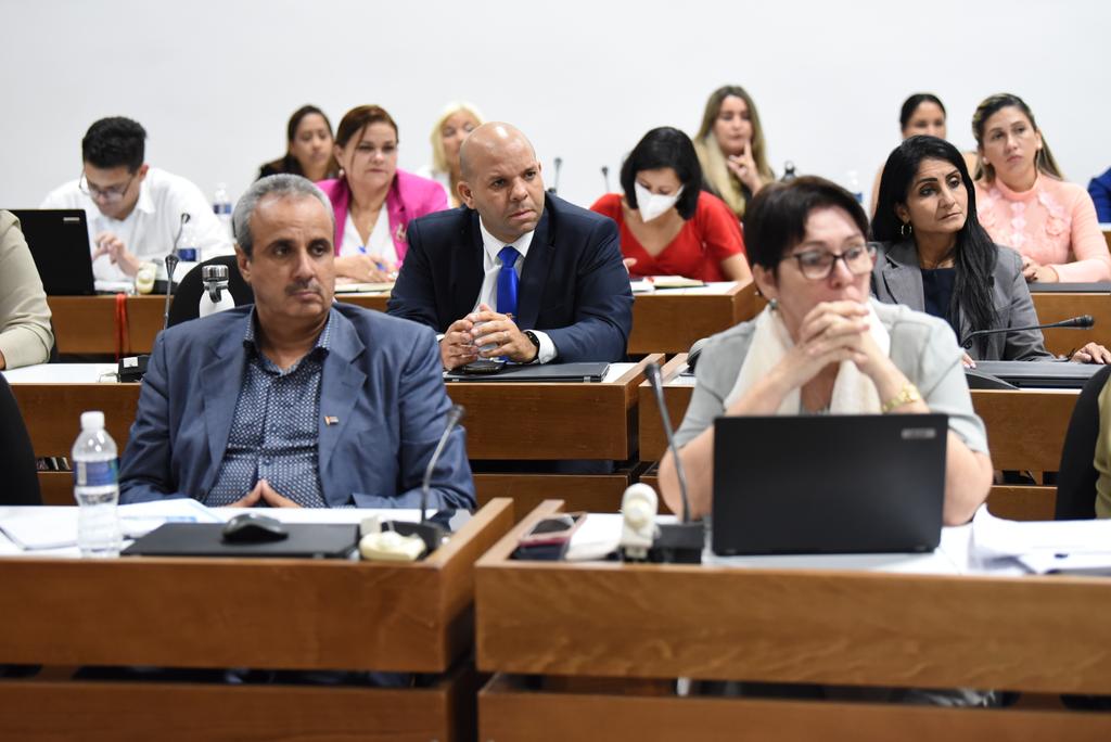 ⚖️ #Hoy en la Reunión anual de trabajo del Sistema de Tribunales participaron <a href="/yamilapenao/">Yamila Peña Ojeda</a> y <a href="/DoejoLillia/">Lillia María Hernández Doejo</a>, lo que evidencia y refuerza los vínculos de trabajo entre nuestros órganos y las demás instituciones del ámbito jurídico, en función de la calidad de la justicia.
#Cuba