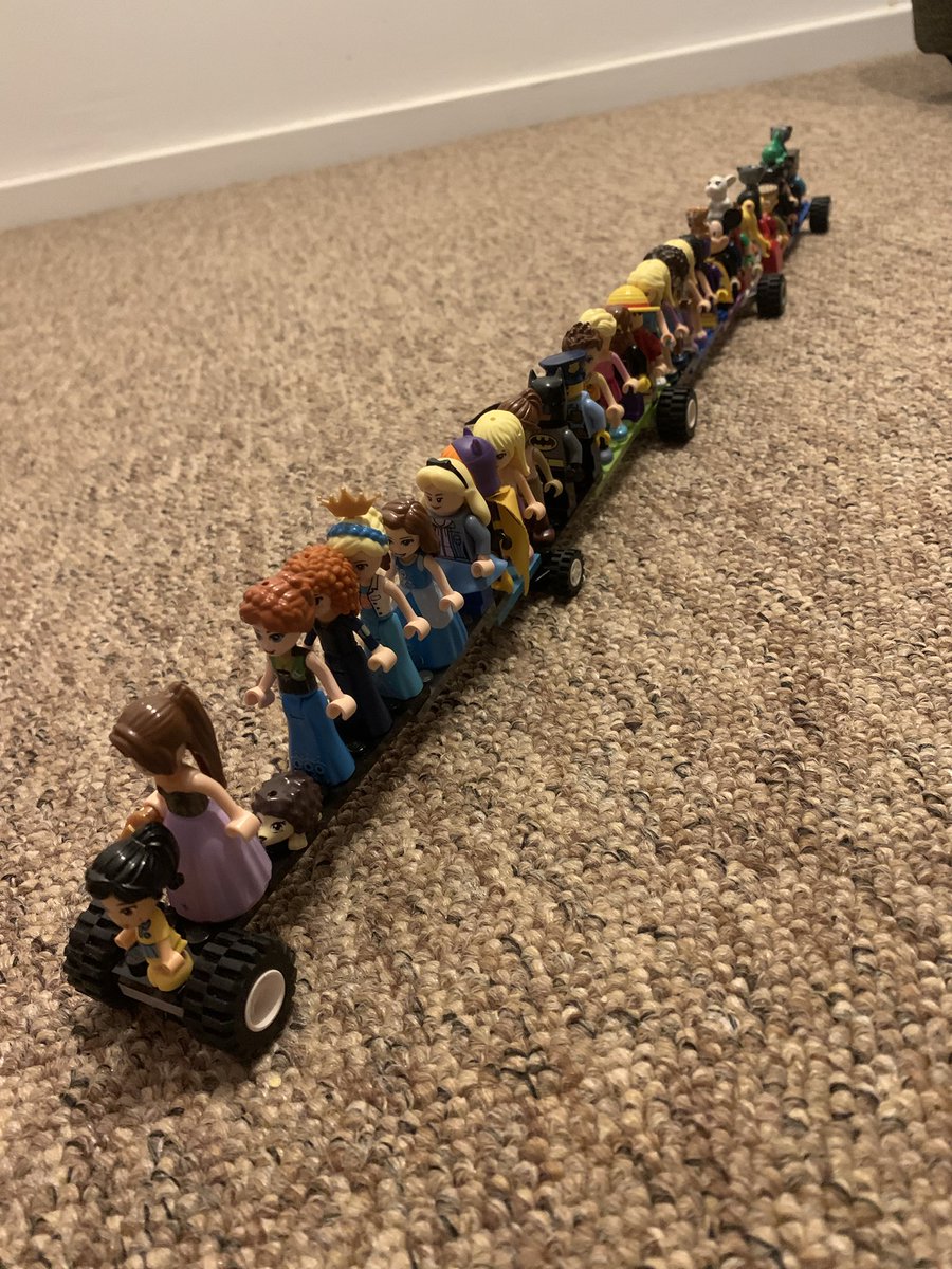 danibrauner's tweet photo. A long skate to our friends. By Elisa, 6 yrs old. https://t.co/qY3DOEfyQK