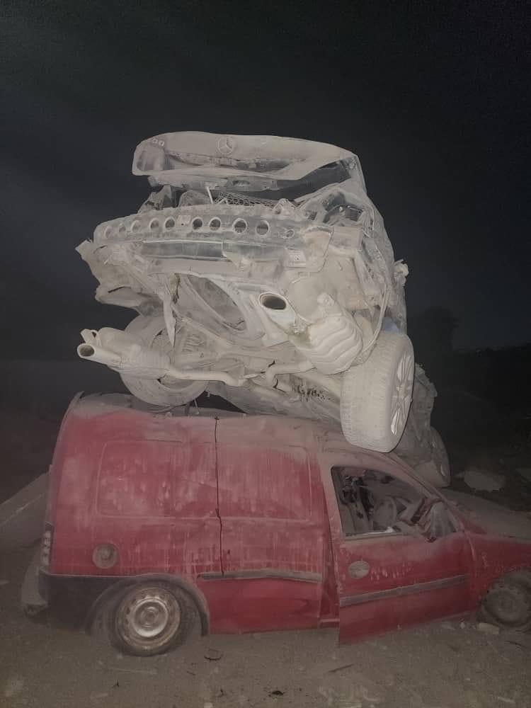 OyehomsB's tweet photo. Wettin royalmail bus dey find for ibadan explosion!!?
Inbtw; my prayer goes to our people in ibadan. May the Lord heal the land.
#IbadanExplosion #Ibadan https://t.co/nzk1Ro68Au