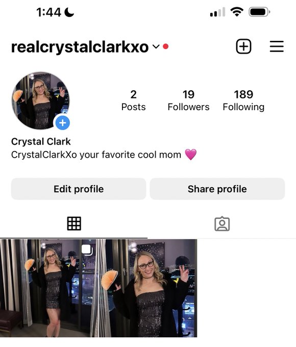 Hey everyone!! I made a NEW INSTAGRAM finally. If you have instagram go follow me  ➡️ RealCrystalClarkXo