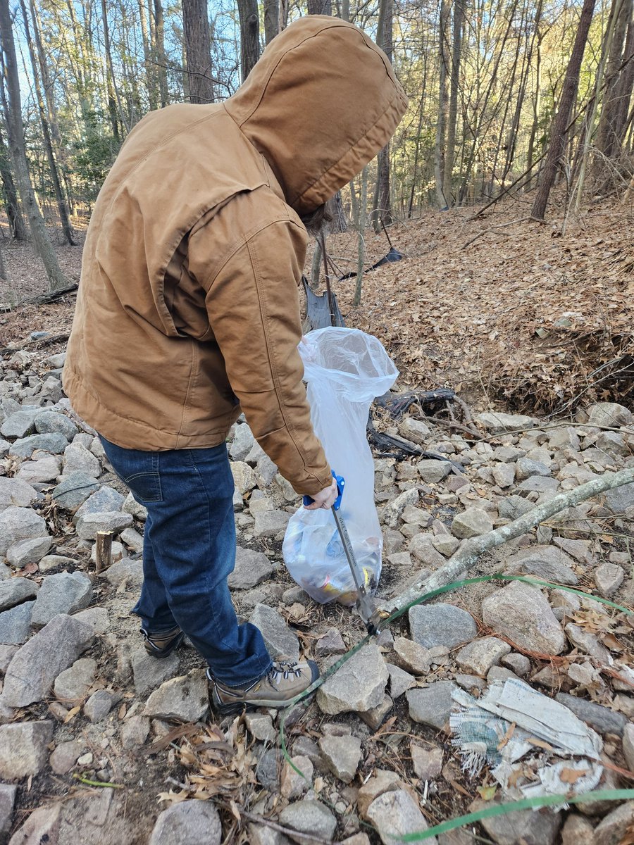 #86it #donttrashyourwake #volunteer #volunteeropportunities #litter #littercleanup #antilitter #antilittercampaign #raleigh #wakecounty #nc