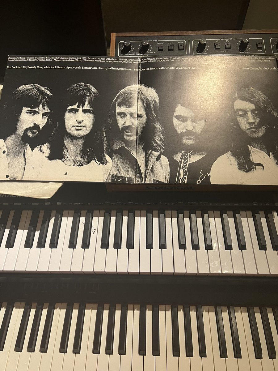 FrankieFitz6's tweet photo. @THorslips Original vinyl. Moo 4 Dearg Doom and Moo 5 The Táin. https://t.co/GLzYWXpVnG
