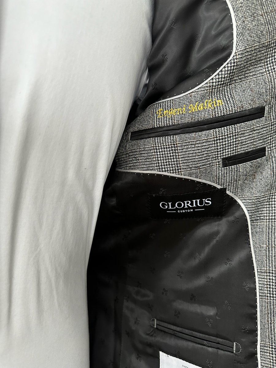 GLORIUS - CUSTOM tweet media
