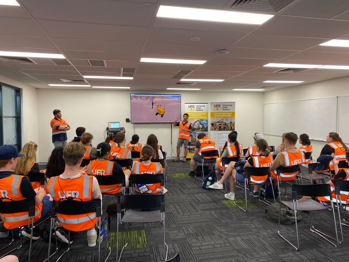 📸🦾 Throwback to Monday this week, when we were thrilled to host a group of #STEM #students from the #Brisbane program of the @NYSFoz (#NYSF) for a tour of @UFRobots HQ & #workshops, including presentations & conversations with our #engineers. 🧑‍🤝‍🧑💡 #Robotics #Automation