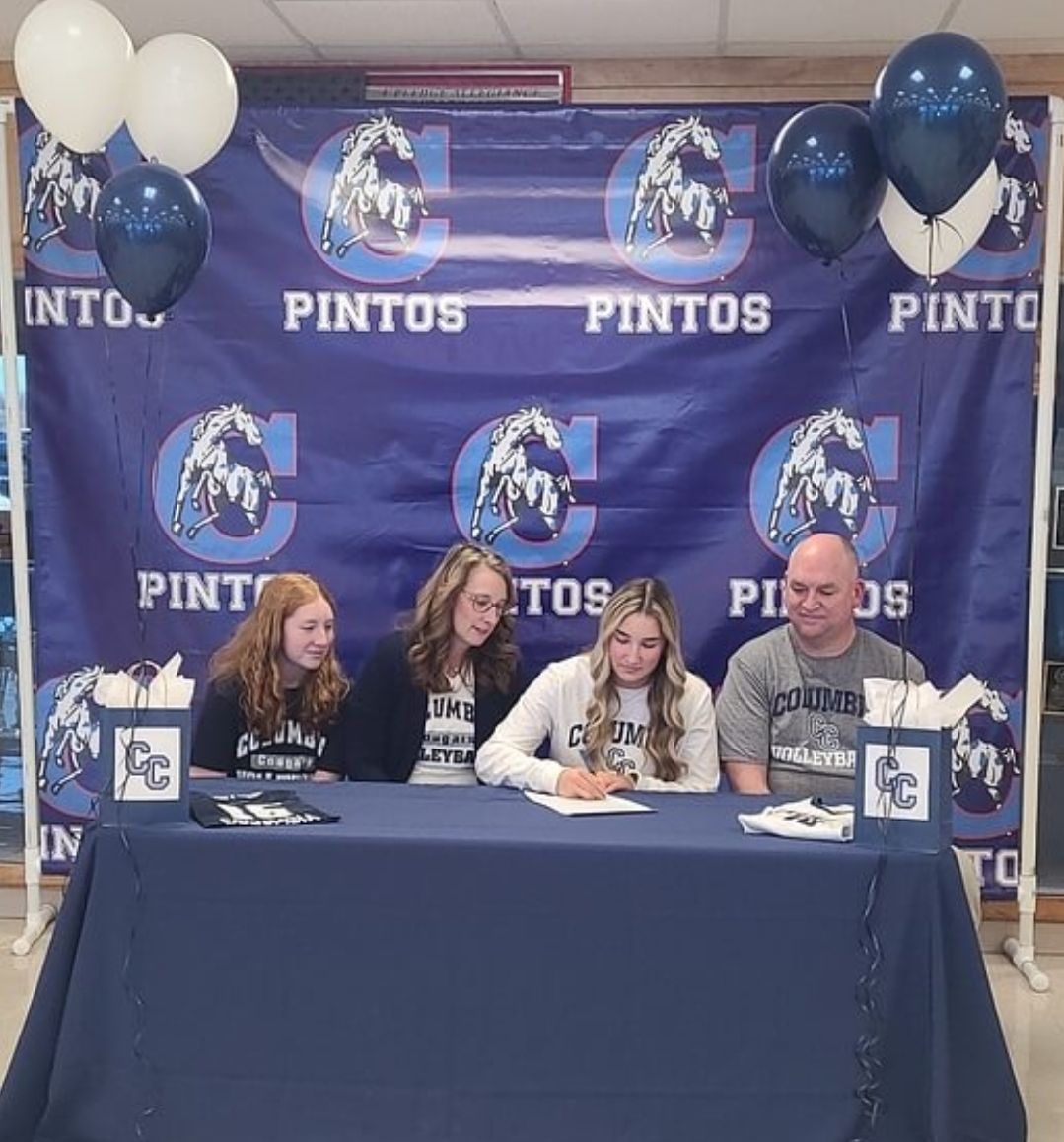 PintosAthletics's tweet photo. Congratulations to Isabella Kincaid on signing to play volleyball at Columbia College! #PintoStrong https://t.co/czQFlU0TJx