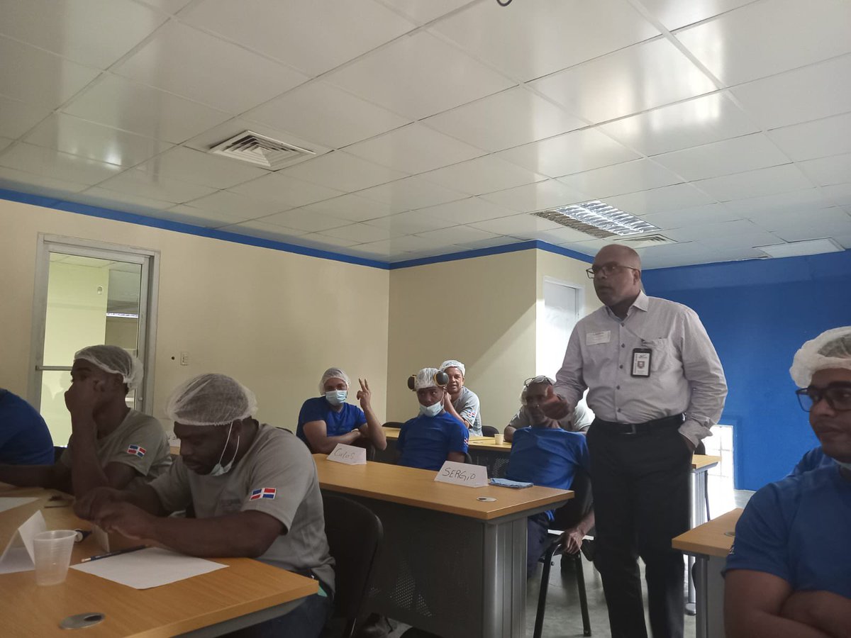 IngRobert75's tweet image. Iniciamos el año 2024 en capacitación de la formativa: Buenas Práctica Ambientales-BPA.
#Infotep #CapacitarEsProgresar