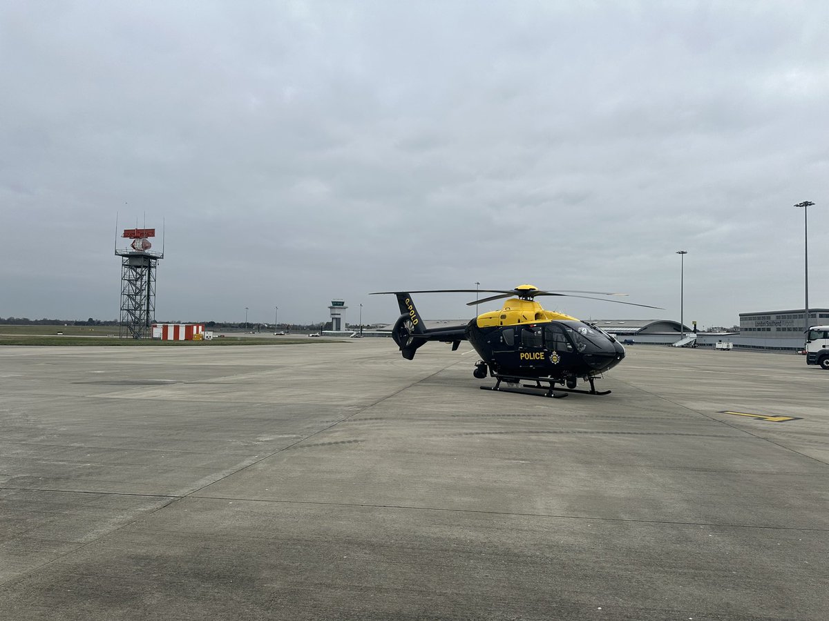 Our #NorthWeald crew were operating around #SouthendAirport today engaged in some essential pilot training. A huge thank you to @SouthendAirport for hosting us! #Aviation #Training #AirSupport #PoliceHelicopter