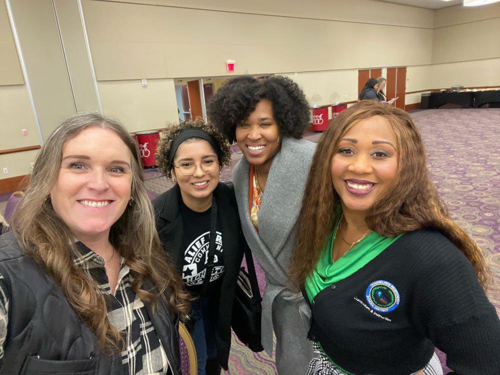 samira parhizkar (@edutechonblast) on Twitter photo Had a fantastic time presenting at the <a href="/R4DigiLearn/">Region 4 Digital Learning</a> Conference! Thanks to everyone who attended my session! Enjoyed networking and learning from fellow presenters. #R4DLC Had a fantastic time presenting at the <a href="/R4DigiLearn/">Region 4 Digital Learning</a> Conference! Thanks to everyone who attended my session! Enjoyed networking and learning from fellow presenters. #R4DLC