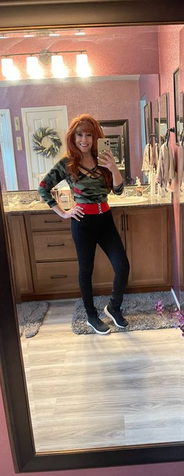 Happy Hump Day Baby! 💋 a few selfie&rsquo;s from my page on  https://t.co/dHazlW8yyQ Legssamantha https://t<a href="/tag/leather"class="tags"><span>#leather</span></a><a href="/tag/corset"class="tags"><span>#corset</span></a><a href="/tag/fetish"class="tags"><span>#fetish</span></a><a href="/tag/metal"class="tags"><span>#metal</span></a><a href="/tag/pantyhose"class="tags"><span>#pantyhose</span></a><a href="/tag/crotchless"class="tags"><span>#crotchless</span></a>