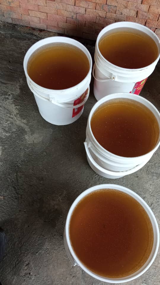 agustindepablos's tweet photo. @HidroCapital2 Exigimos a hidrocapital respeto a la comunidad de parque caiza y caucaguita miren el agua que están mandando a las casas es un trato inhumano a los ciudadanos quien es el responsable , dónde está el ministro https://t.co/0f0Ly4fxQH