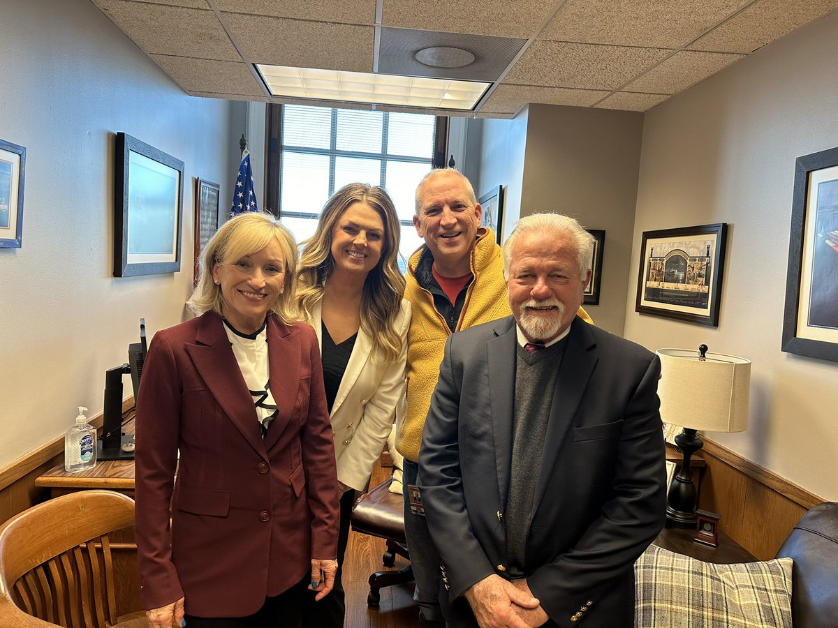 Starling_MO's tweet photo. Productive conversations at the state capitol encouraging a few members of the #moleg House of Reps to continue supporting their local community providers serving Missourians with developmental disabilities. @EasterSealsMW @JacqueBardgett #DisabilityInclusion #MOFlourishTogether https://t.co/VT0GNvCIIm