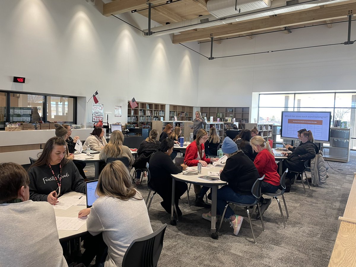 <a href="/jrubyteaches/">Jamie Roubinek</a> leading quality district PD!! #InstructionalVocabulary @WWEmpowers <a href="/melissaisd/">Melissa ISD</a> <a href="/growwithbreaux/">Jenni Breaux</a> 👏🏻