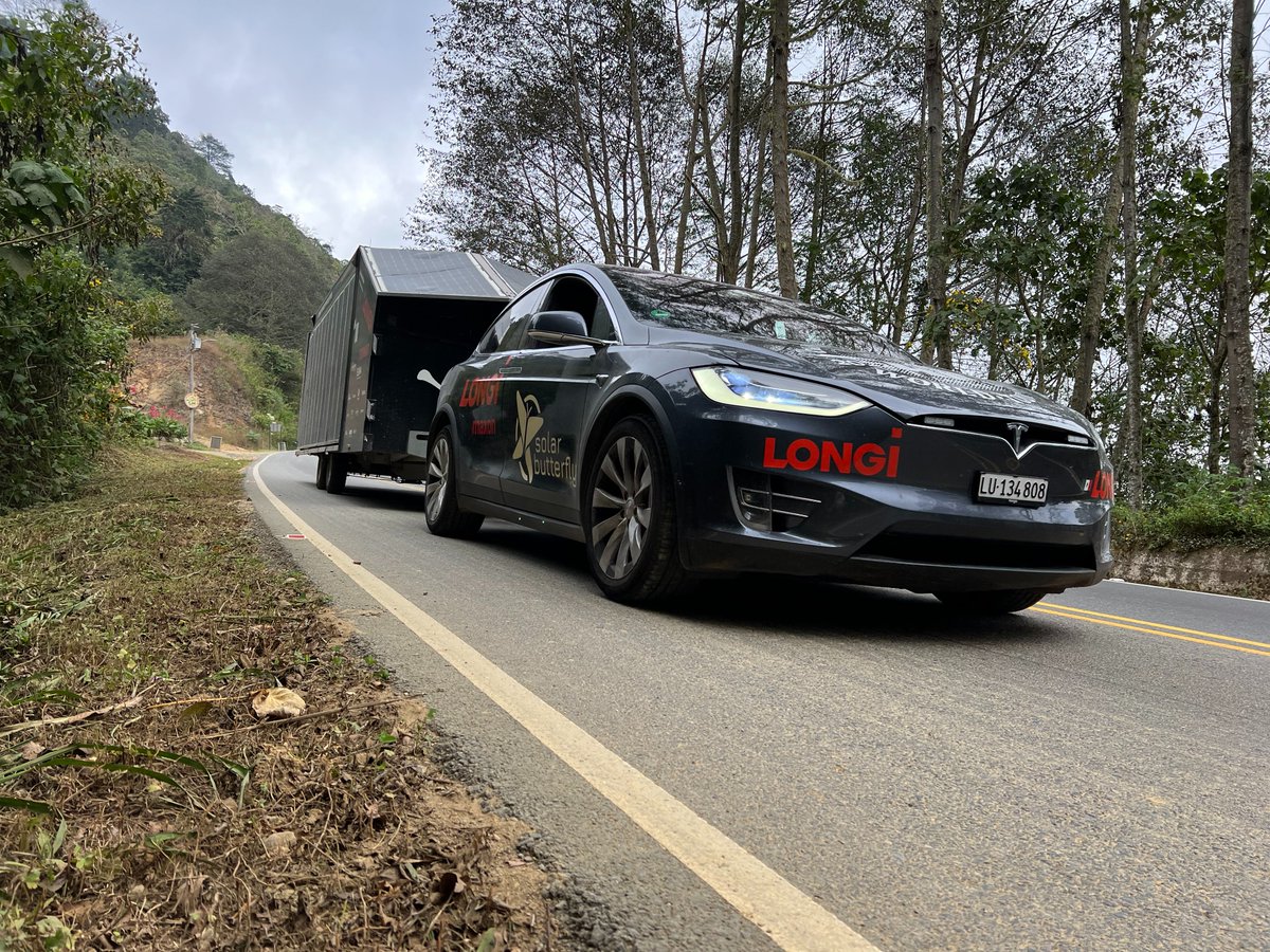 Victory is ours! After a challenging  3 days bout with energy hurdles, we reached Panama City – the pinnacle of our American Tour.

Stay tuned for the upcoming adventures of the Solar Butterfly as it continues to explore new territories! 🚗🌍

#SolarButterflyTour #PanamaCity