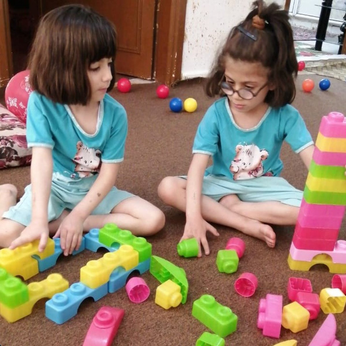 IOCCRelief's tweet photo. Twins Mawaddah and Rahma overcame incredible odds. Discover their inspiring journey and how IOCC is transforming lives by helping people with visual and hearing impairments: https://t.co/KPwLVtiF4H
#HopeForAll #IOCCRelief https://t.co/5RXj1Txqck