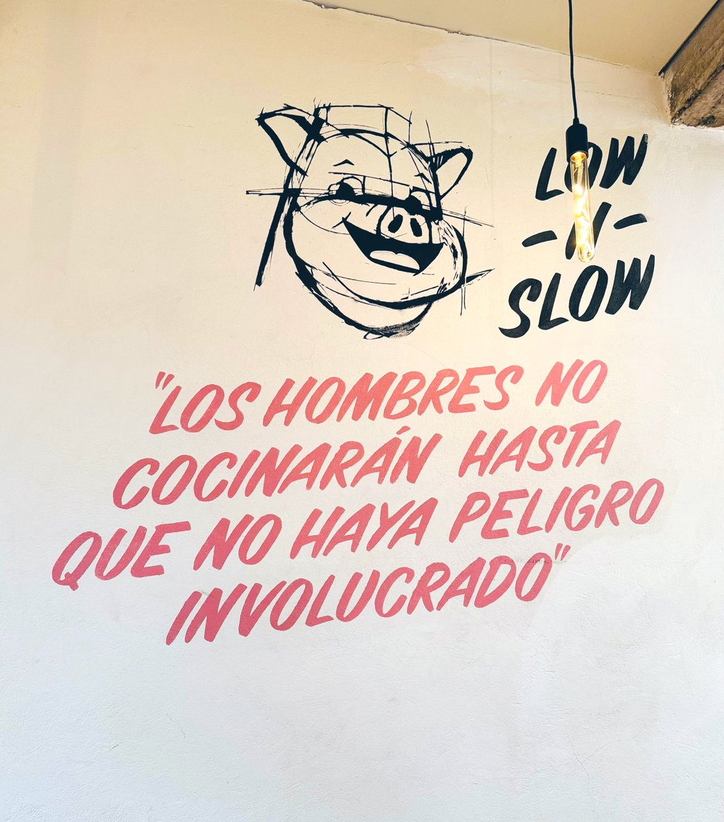 karinalcayaga's tweet photo. Peligro en la cocina… https://t.co/bOYX54034k
