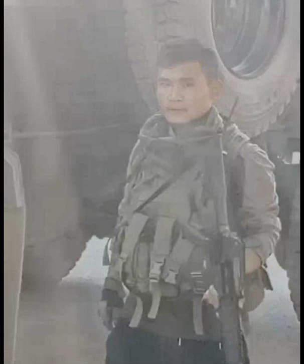 Soma Laishram (@laishramsoma) on Twitter photo #KukiMilitants are aiming their weapons at AR at Moreh Today
<a href="/ndtv/">NDTV</a> <a href="/AmitShah/">Amit Shah</a>
<a href="/PMOIndia/">PMO India</a> <a href="/IndiaTodayNE/">India Today NE</a> <a href="/NELiveTV/">Northeast Live</a>. #KukiMilitants are aiming their weapons at AR at Moreh Today
<a href="/ndtv/">NDTV</a> <a href="/AmitShah/">Amit Shah</a>
<a href="/PMOIndia/">PMO India</a> <a href="/IndiaTodayNE/">India Today NE</a> <a href="/NELiveTV/">Northeast Live</a>.