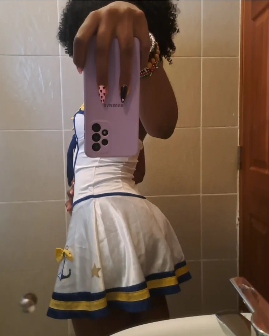 bhadgurlrih's tweet photo. Perfect for role play! 💛🤫🙈 https://t.co/JbzTxGhkVm